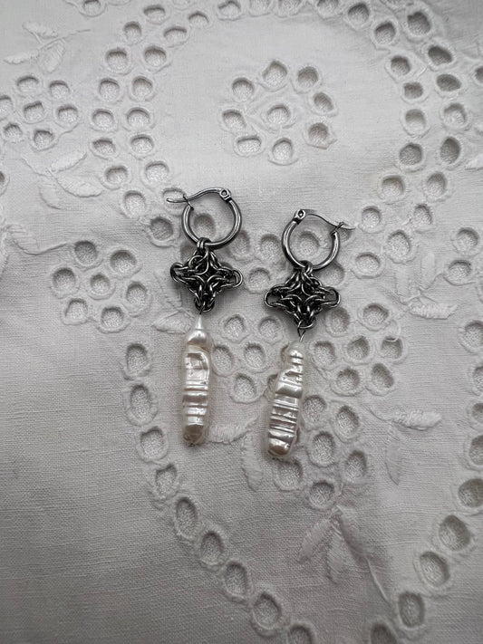 Forgetmenot Chainmaille Earrings