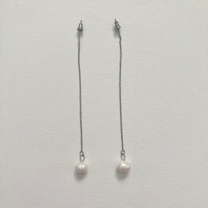 Just a Pearl Chain Earrings