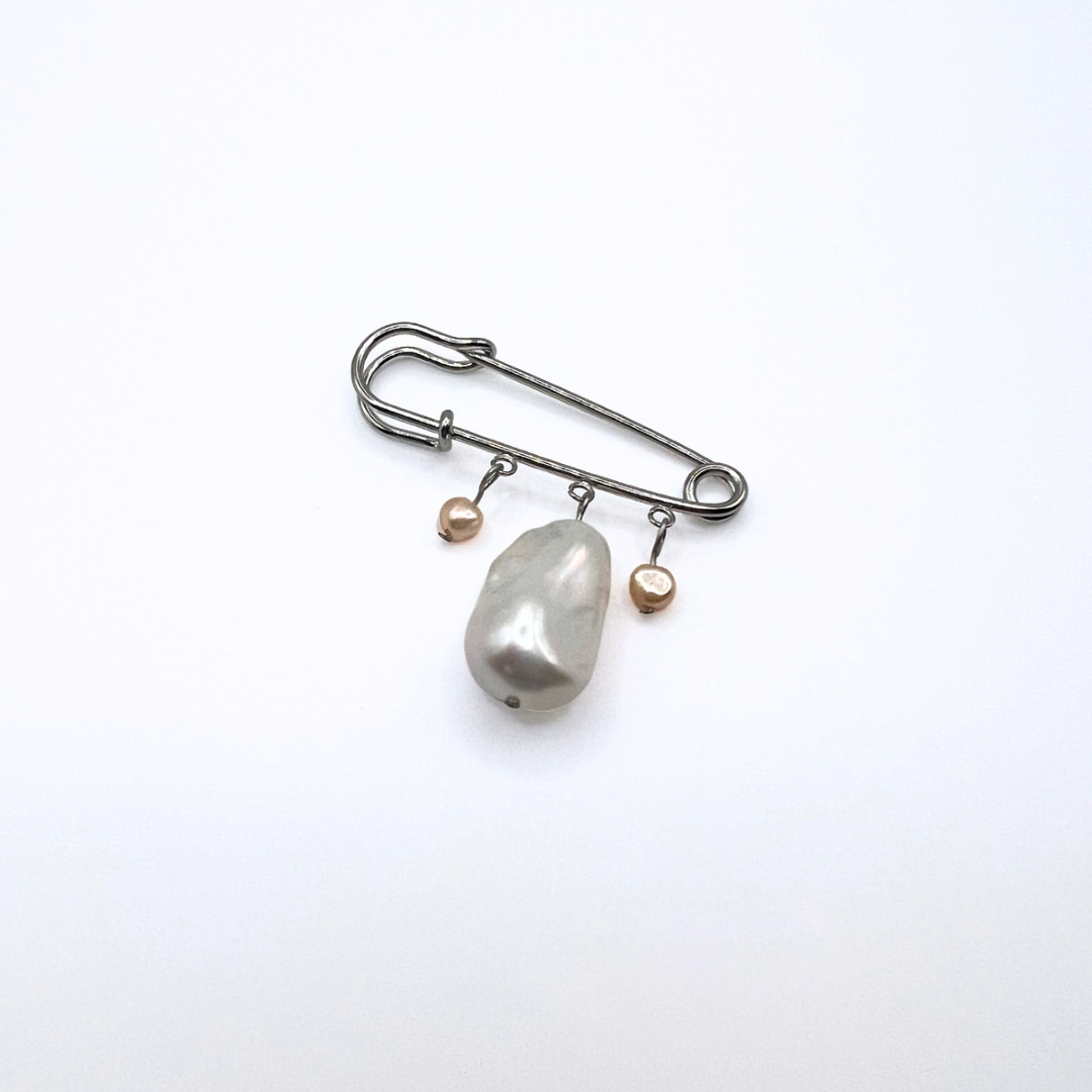 Big Pearl Brooch