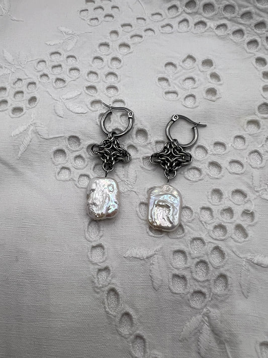 Dune Chainmaille Earrings